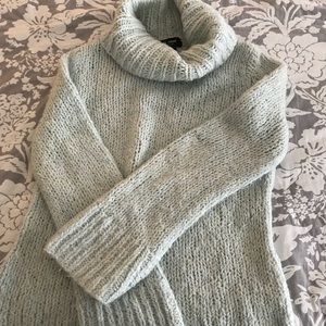 Express handknit Sweater